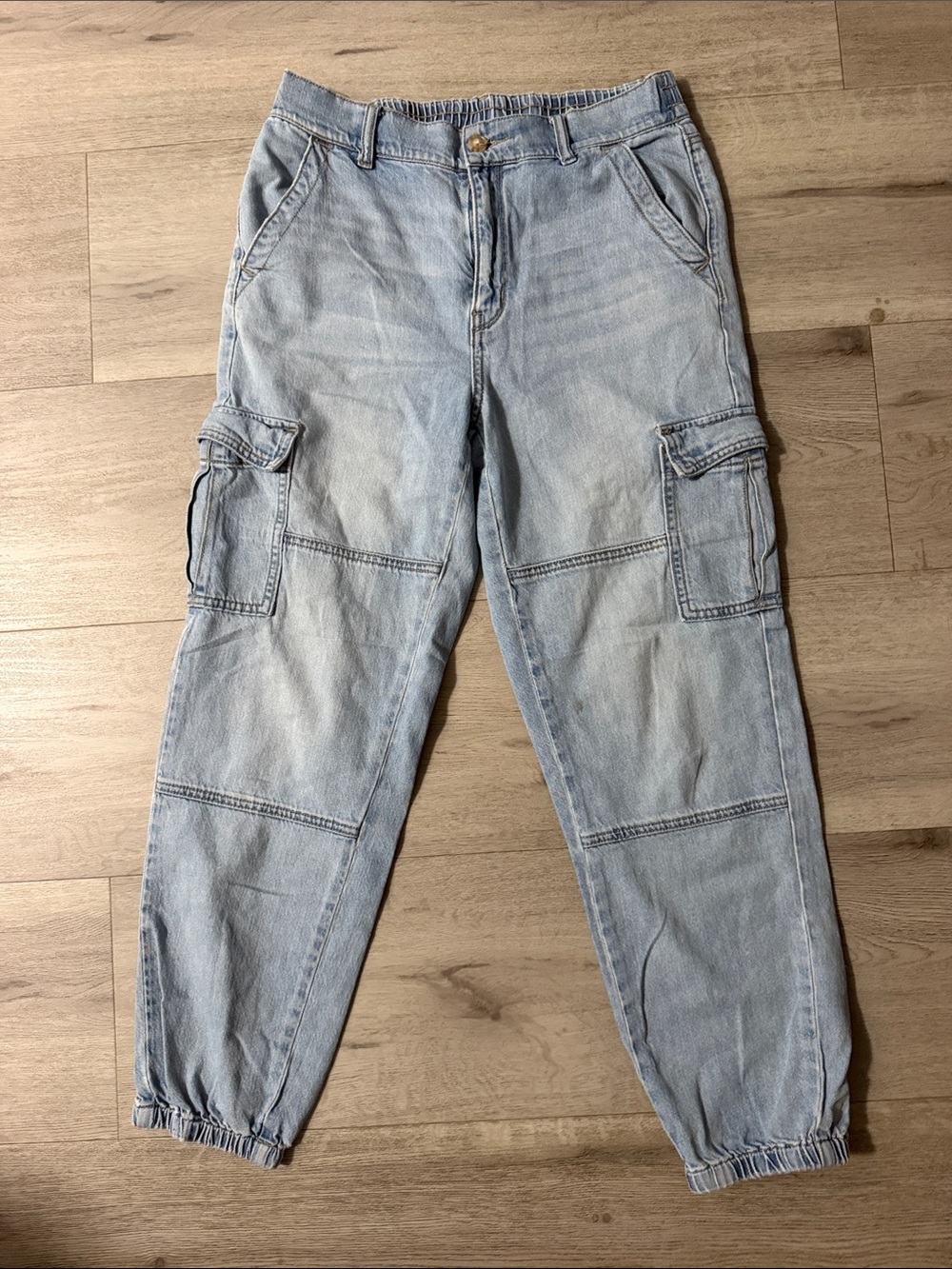 American Eagle Outfitters Light Blue Relaxed Cargo Jeans